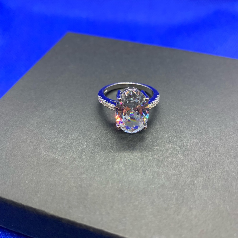 Oval Cut AAA Zircon Ring sterling silver ring - Picture 7 of 7